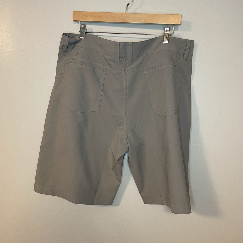 Oakley Men's Size XL 36 Gray Shorts Lightweight - Picture 4 of 6